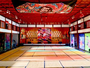 Chen Ming-zhang believes that the most ideal place to hold the Taiwan Yueqin Folk Festival is the Beitou Hot Spring Museum."When we put Yueqin in the wooden space of the tatami hall, the overall ambience is right.”
 (Picture provided:台灣月琴民謠協會)